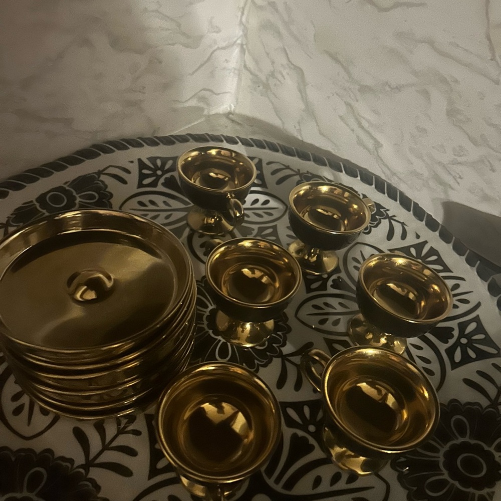 Beautiful glass/cera black and gold tea set/coffee set